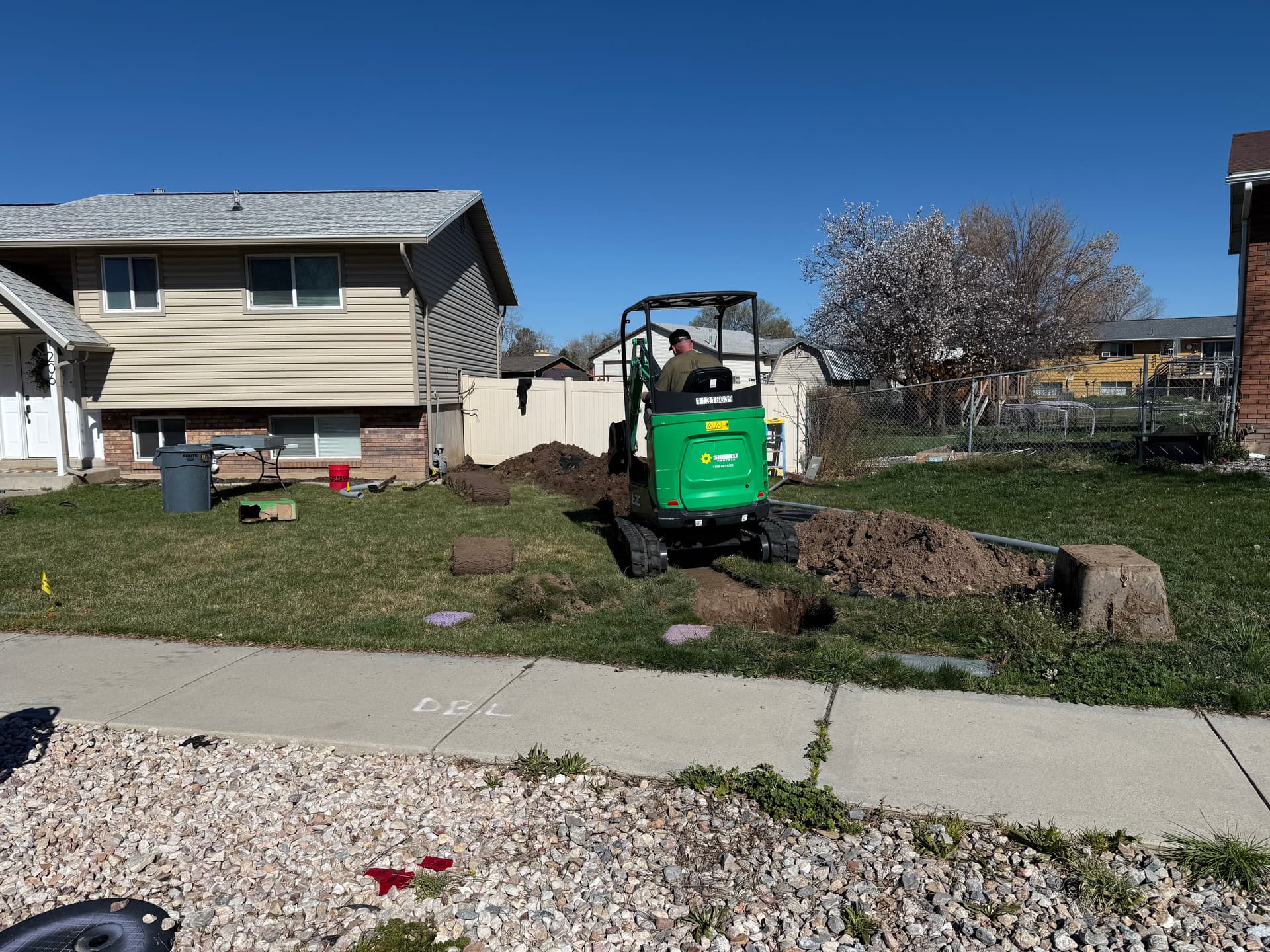 Gallery photos for Boosting Backyard Power with New 200 Amp Electrical Service: Image #2