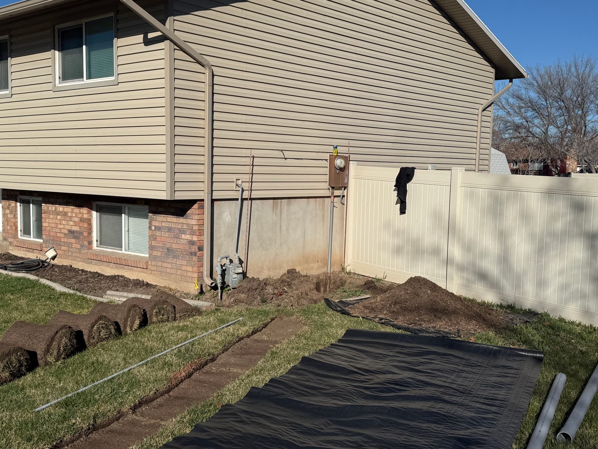 Gallery photos for Boosting Backyard Power with New 200 Amp Electrical Service: Image #1