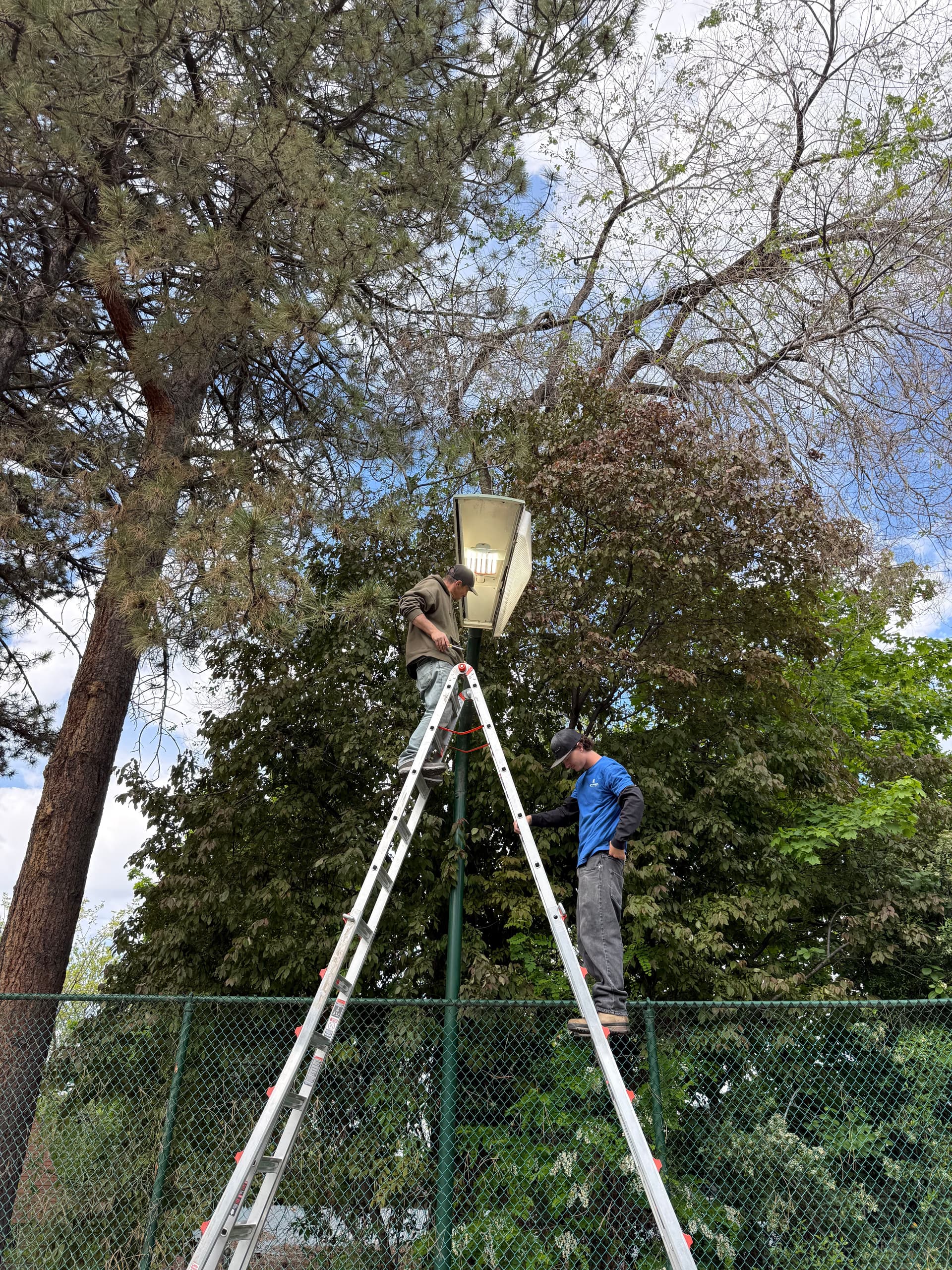 Gallery photos for Metal Halide to LED Upgrade on an Outdoor Sports Court: Image #1