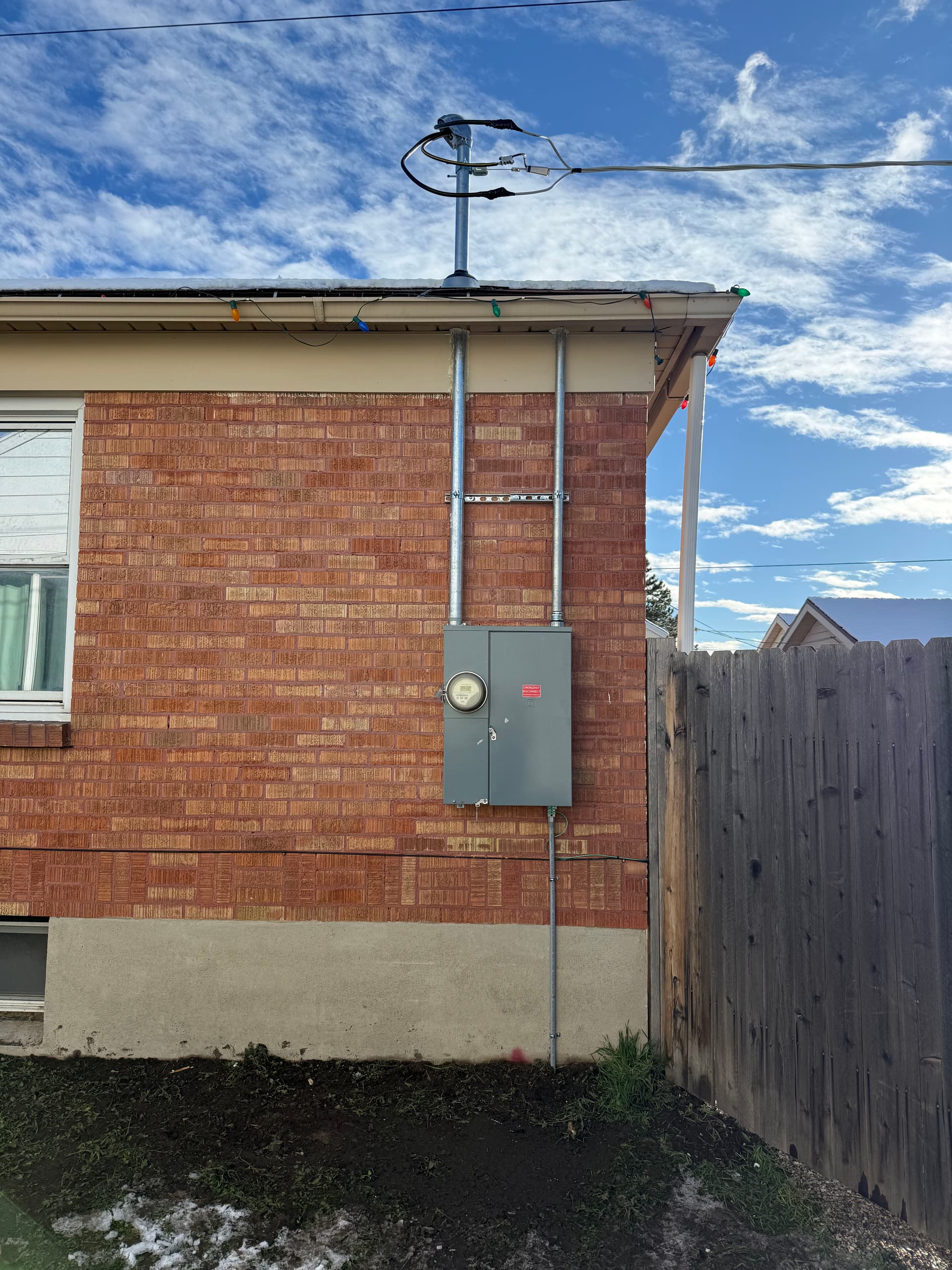 Gallery photos for Boosting Power Capacity with a 200 Amp Meter Upgrade: Image #1